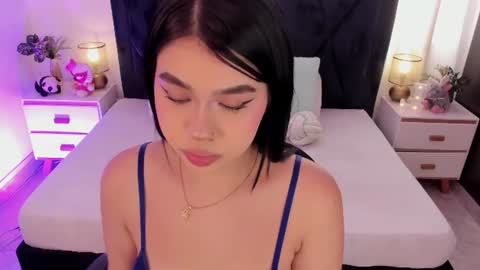 LilyWoodz online show from June 24, 7:10 pm