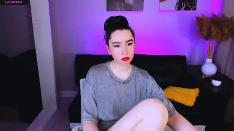LILY online show from July 5, 7:04 am