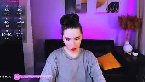 LILY online show from July 9, 5:50 pm