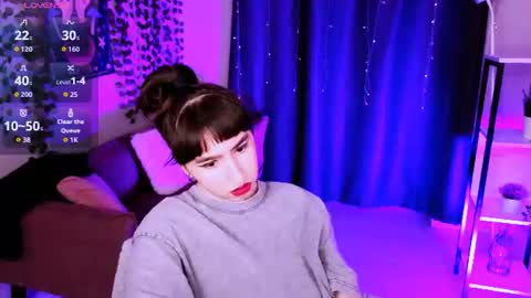 LILY online show from July 26, 4:15 pm