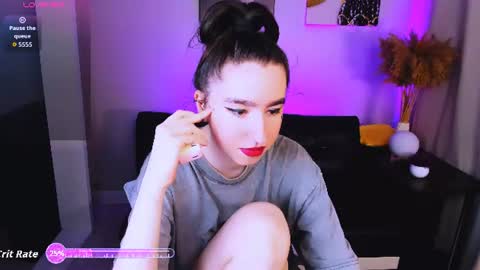 LILY online show from July 4, 2:21 pm