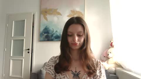 lilycandy_ online show from April 30, 1:49 pm
