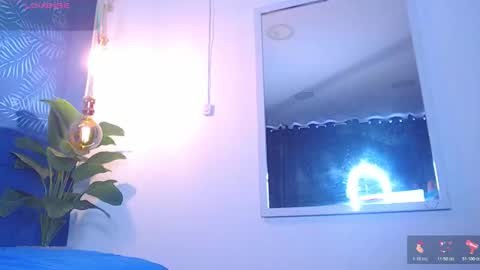 Snapshot of lilycute__ chatting on October 17, 9:19 pm CALL ME L I L Y online show from October 17, 9:19 pm