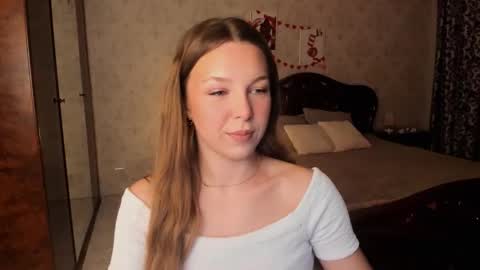 lilyeblake online show from February 25, 8:23 pm