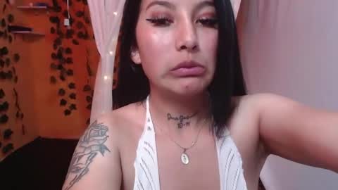 lilymoon_018 online show from May 20, 3:40 pm