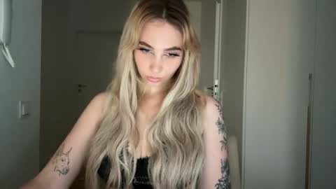 Lily online show from June 29, 5:45 pm