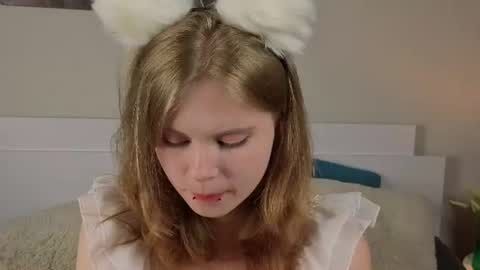 Julie online show from June 11, 12:32 am
