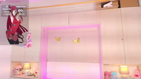 lilywhitee1 online show from July 22, 4:14 am