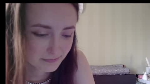 LilyXSky online show from February 26, 3:32 pm