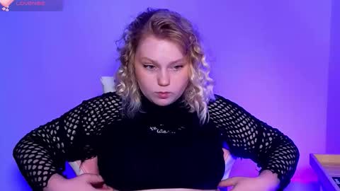 Snapshot of lime_cat chatting on September 24, 12:06 am lime cat online show from September 24, 12:06 am