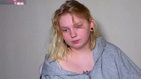 Snapshot of lime_cat chatting on September 21, 1:20 am lime cat online show from September 21, 1:20 am