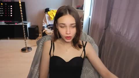 Scarlet online show from May 29, 10:57 am