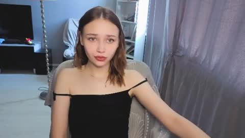 Scarlet online show from June 15, 9:01 am