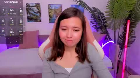 Snapshot of lina_brownie chatting on September 19, 3:21 am Lina online show from September 19, 3:21 am