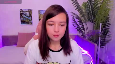 Snapshot of lina_brownie chatting on October 9, 3:01 am Lina online show from October 9, 3:01 am