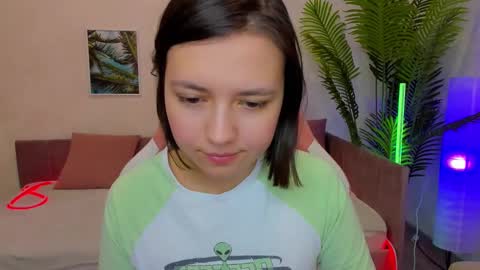 Snapshot of lina_brownie chatting on February 4, 5:21 am Lina online show from February 4, 5:21 am
