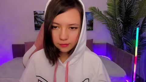 Snapshot of lina_brownie chatting on February 28, 1:47 am Lina online show from February 28, 1:47 am