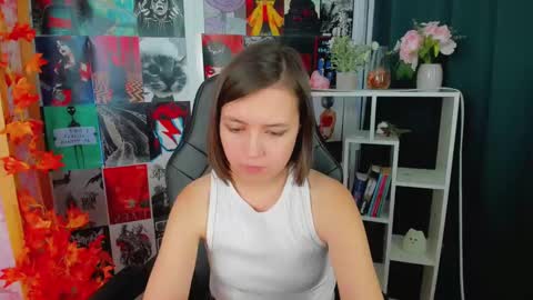 Snapshot of lina_brownie chatting on January 24, 4:59 am Lina online show from January 24, 4:59 am