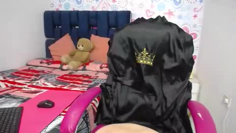 lina_clark_ online show from September 22, 1:53 am