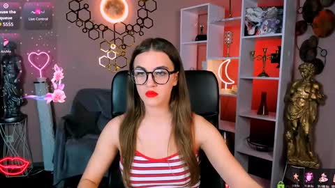 lina_fox12 online show from October 18, 12:31 pm