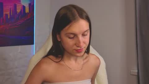 lina_massey online show from June 20, 1:01 am