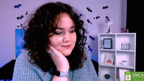 Lina online show from December 14, 1:49 pm