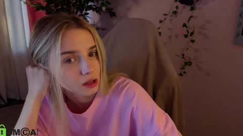 LINA online show from May 5, 1:23 am