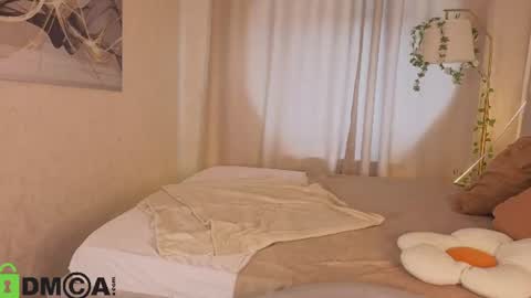 LINA online show from August 5, 1:13 am