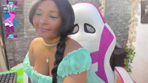 LINA SANCHEZ online show from May 22, 2:02 pm