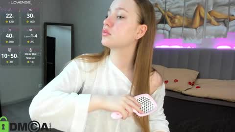 Lina online show from May 5, 1:34 am