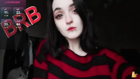 Lina 3  1715622743 online show from November 19, 8:02 am