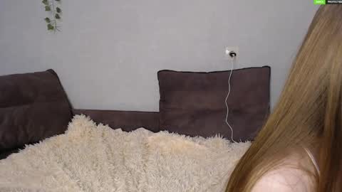 linaandliam online show from May 10, 5:52 pm