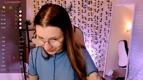 Lina online show from June 12, 2:10 am