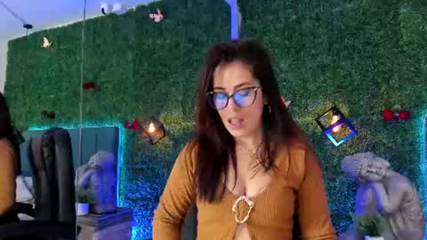 Lina  online show from July 17, 11:45 am