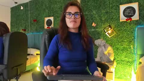 Lina  online show from April 24, 11:34 am