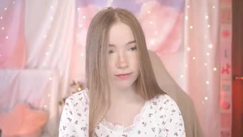 Lina online show from March 13, 5:33 am