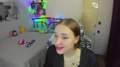 Lina online show from April 29, 9:30 pm