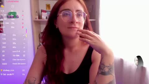 Giggles  online show from July 25, 8:51 pm