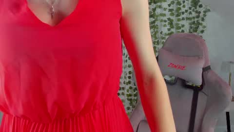 Linda online show from August 2, 9:11 am