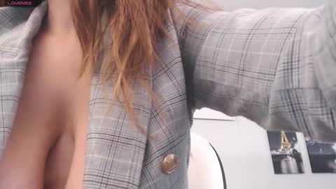 Maria Paula online show from October 30, 1:01 pm