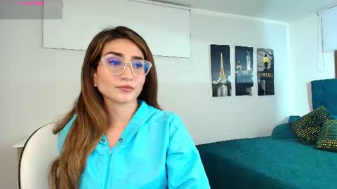 Maria Paula online show from June 11, 10:57 am
