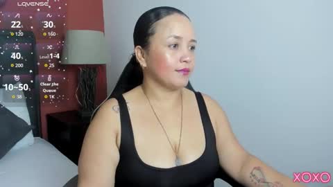 L I N D A online show from February 12, 2:26 am