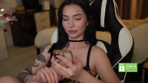 Call me Linda online show from January 19, 4:33 am