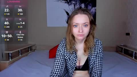 Snapshot of lindaeva chatting on September 29, 9:30 am Linda online show from September 29, 9:30 am