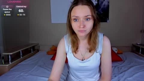 Snapshot of lindaeva chatting on October 1, 10:47 am Linda online show from October 1, 10:47 am
