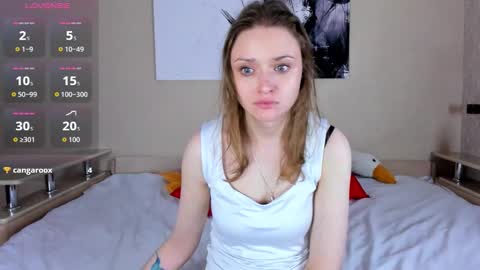 Snapshot of lindaeva chatting on October 15, 2:37 am Linda online show from October 15, 2:37 am