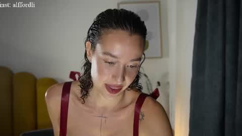 Alice online show from July 7, 6:23 pm