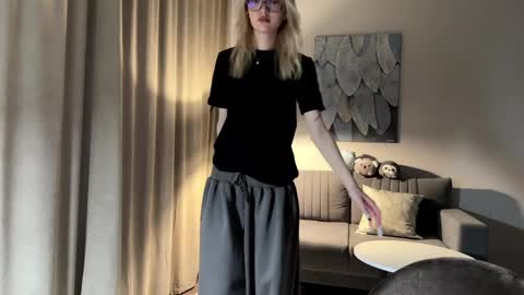 Emma online show from May 20, 6:47 pm