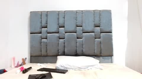 Linsay online show from January 24, 4:17 pm