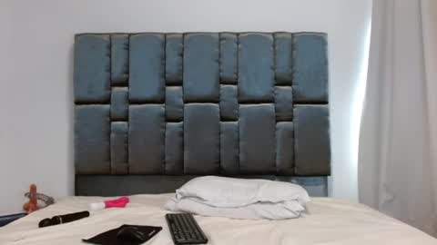 Linsay online show from March 11, 7:03 pm